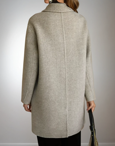 GIA | Chic and Comfortable Coat